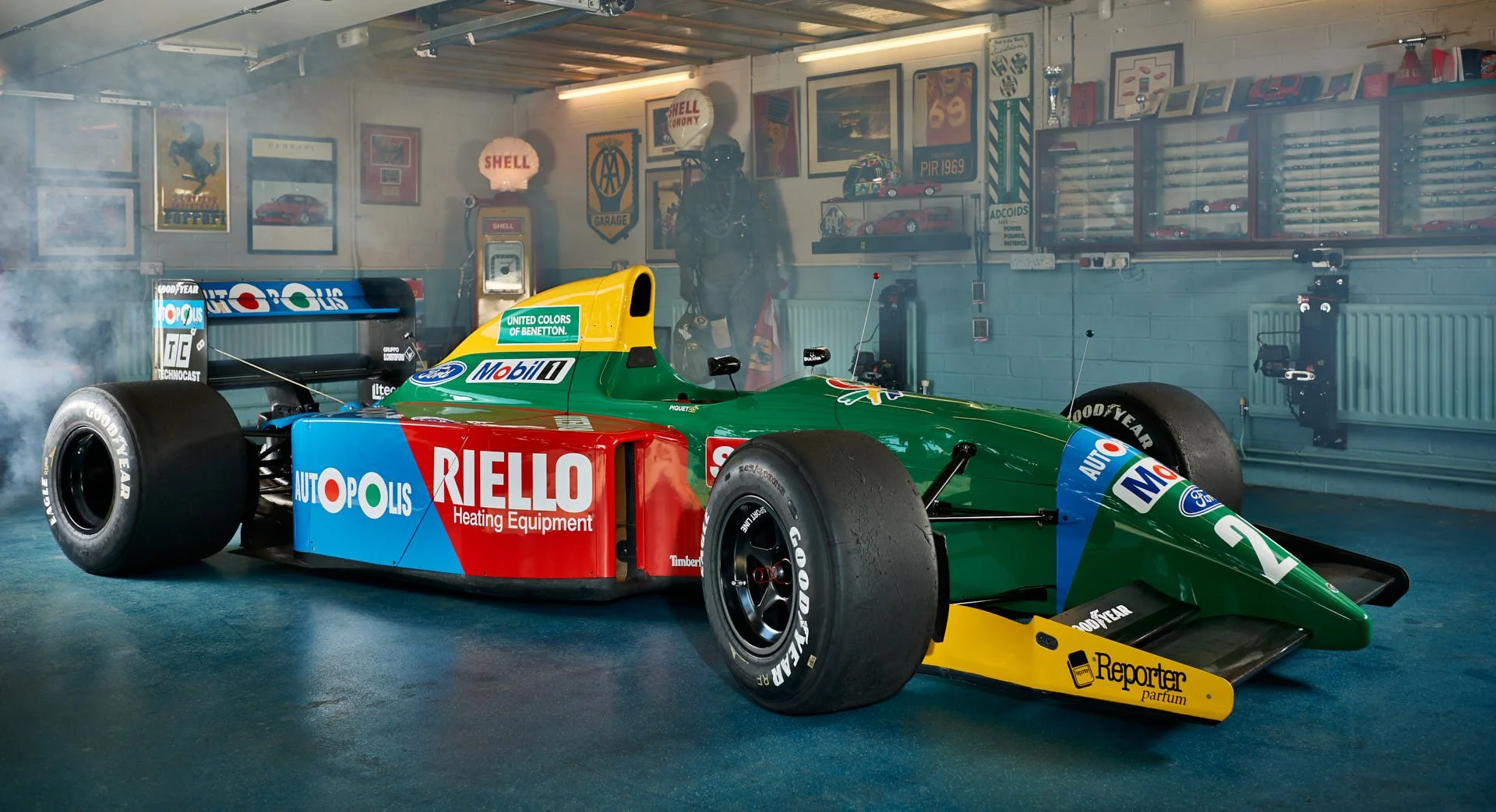 Capturing Motorsport Legends: Benetton B190 at Adelaide Motorsport